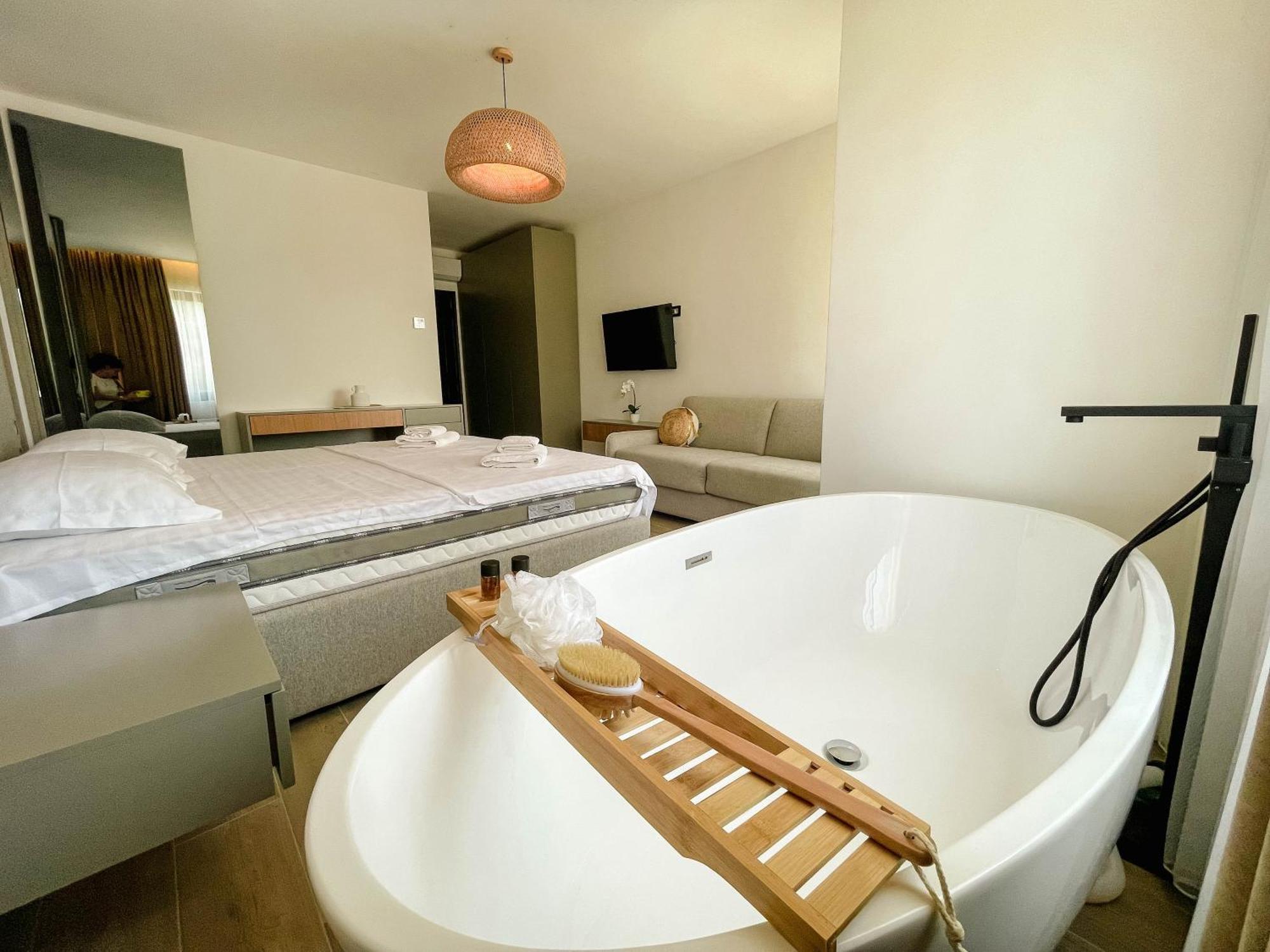 Botanica Boutique Hotel Ulcinj Exterior photo